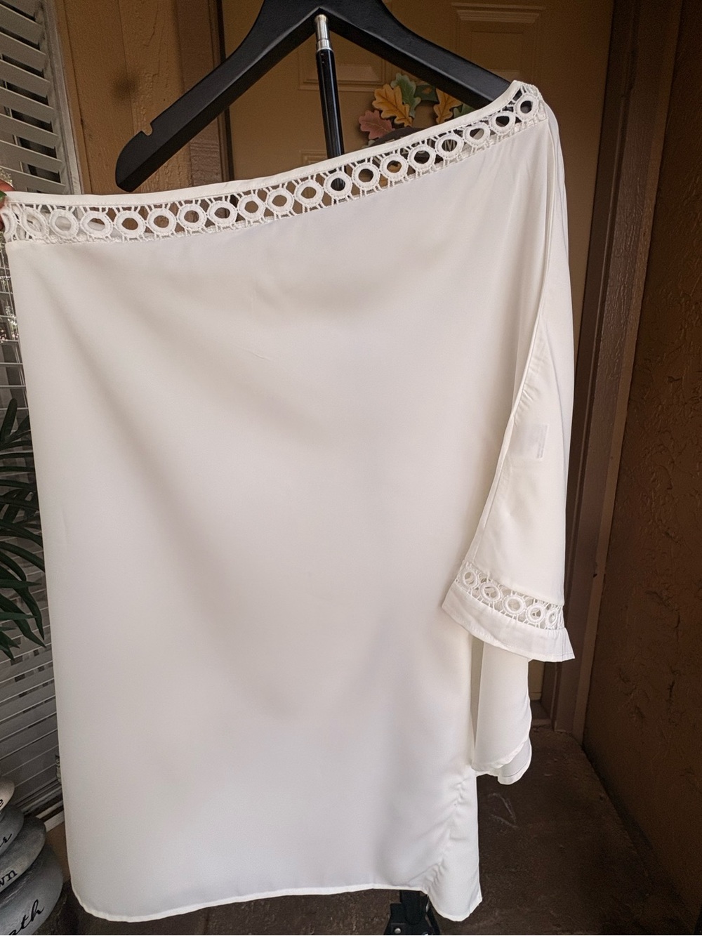 Elegant White One-Shoulder Mini Dress